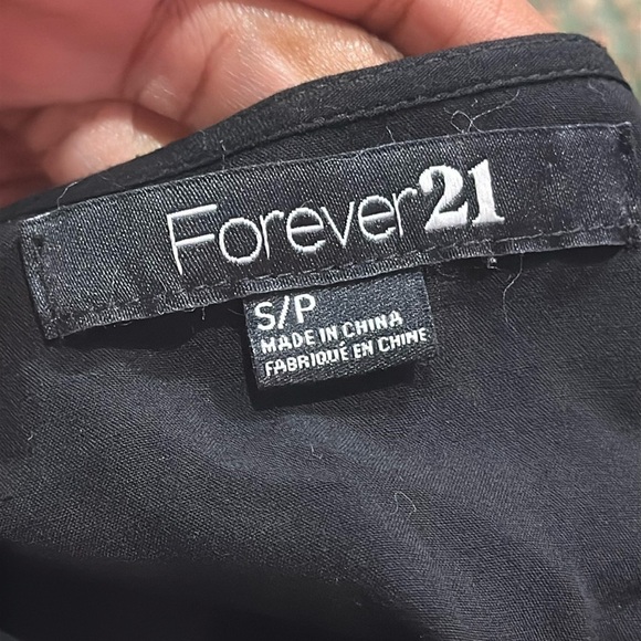 FOREVER 21 Black/Tan Floral Embroidered Puff Sleeve Blouse Size Small - Picture 3 of 5